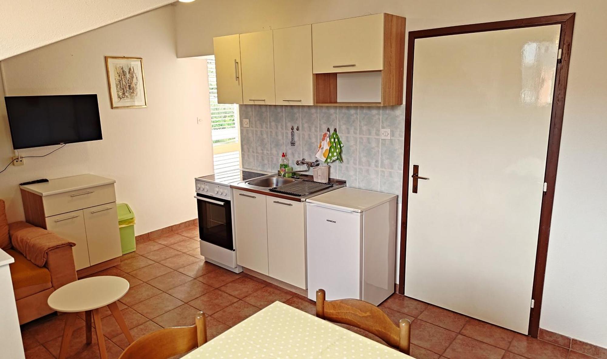 Mirjana F Apartaments Baska  Bilik gambar